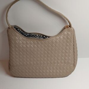 Woven Shoulder Bag in Beige